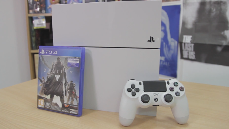 Illustration for article titled Up Close With The White PS4